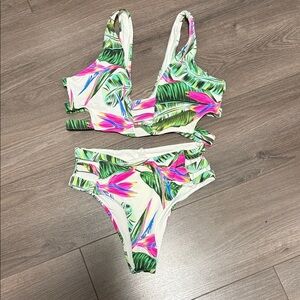 Tini Bikini 2 PC reversible tropical Leaf Print Bikini Set med/Large